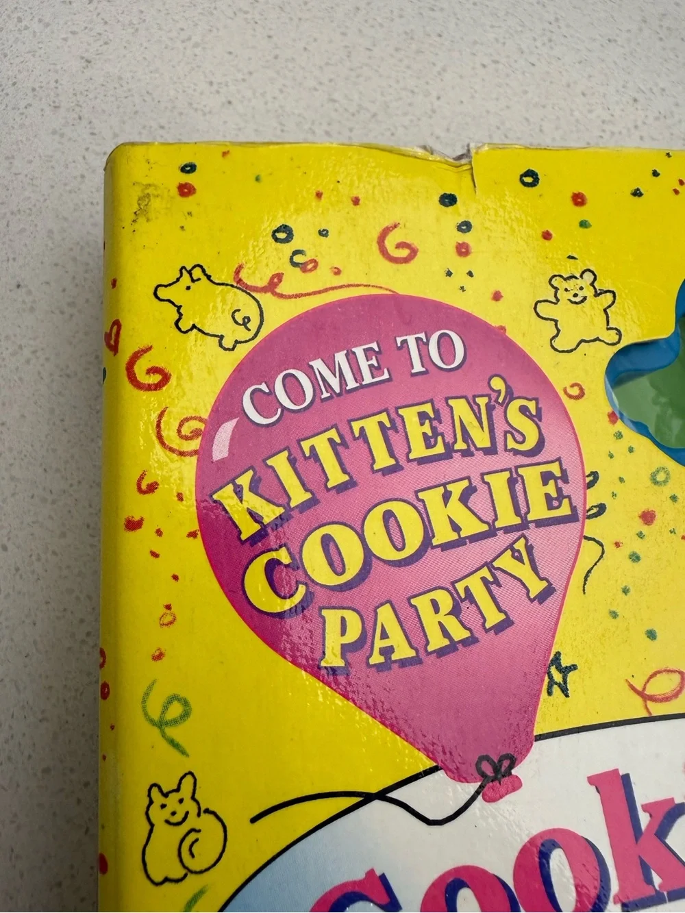 Vintage 90s Children's Cookie Cutter Set & Recipe Book Kitten's Cookie Party